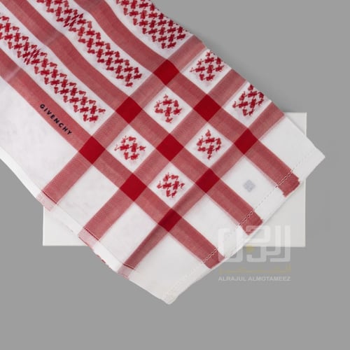 شماغ احمر من جيفنشي 21