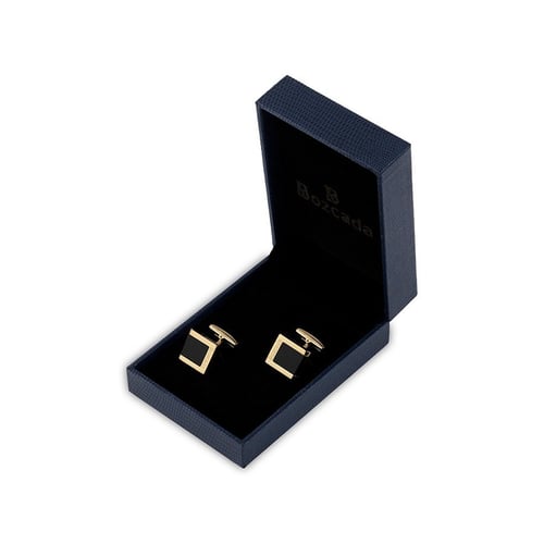 كبك بوزكادا ذهبي مع حجر الأونيكس