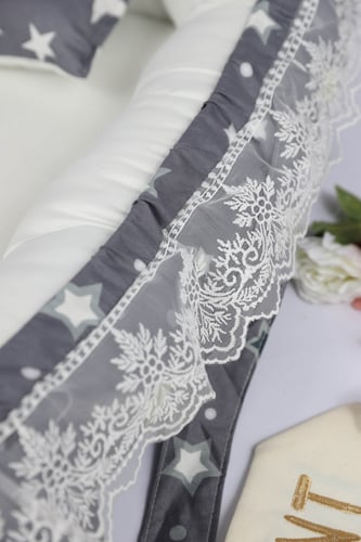 مفرش عش الطفل مع مخدة للاطفال بتصاميم متنوعة