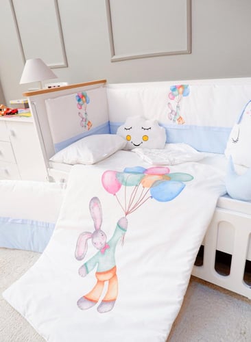 3 حواجز حماية جانبية لسرير الاطفال مع لحاف ومخدات...