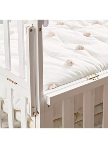 سرير اطفال بمساحة تخزين كلاسيكي وانيق مع كفرات 120...