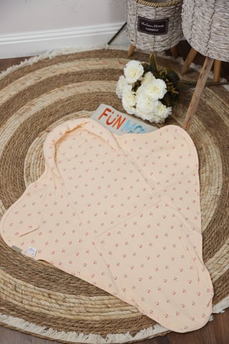 كوفله بمسند رقيق بالاضافه الى أطراف قطنية لحمايه ر...