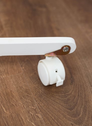 مهد مواليد (سلة موسى) ابيض + قاعدة ابيض