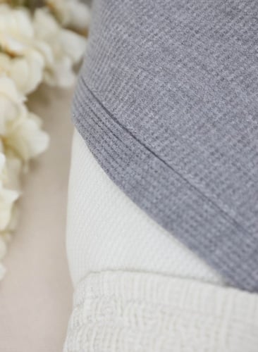 بطانية ومدس مواليد مع شريط مربوط