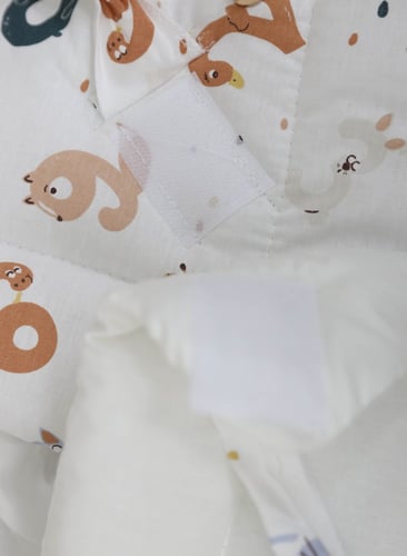 بطانية ومدس مواليد مع شريط مربوط