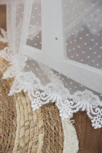 مهد مواليد (سلة موسى) + قاعدة لون ابيض