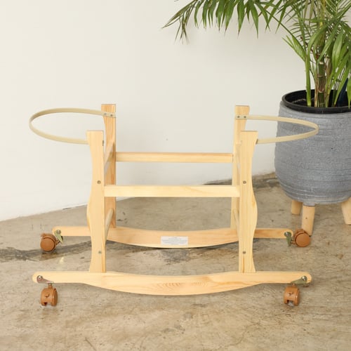 مهد مواليد (سلة موسى) لون وردي + قاعدة