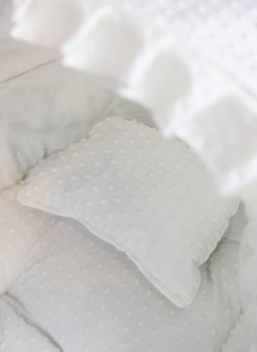 مهد مواليد (سلة موسى) سكري+ قاعدة ابيض