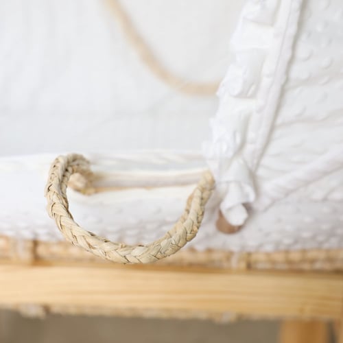 مهد مواليد (سلة موسى) لون ابيض + قاعدة