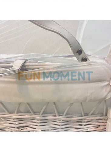 مهد مواليد (سلة موسى) لون ابيض + قاعدة
