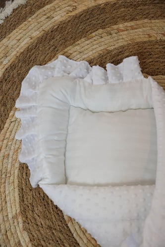 مدس مواليد حديثي الولادة