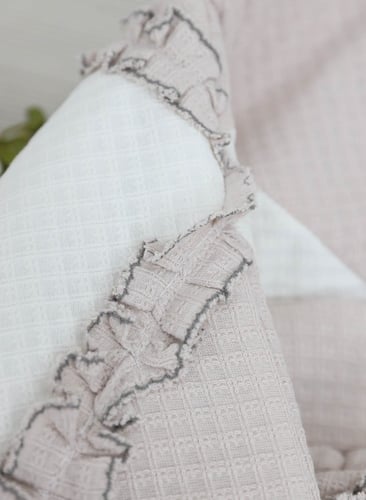 بطانية ومدس مواليد مع شريط مربوط