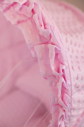 مهد مواليد (سلة موسى) لون وردي + قاعدة