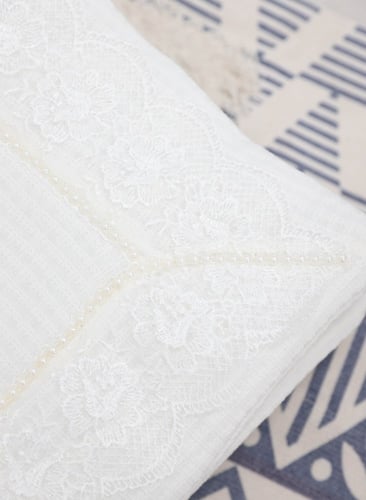 بطانية ومدس مواليد مع شريط مربوط