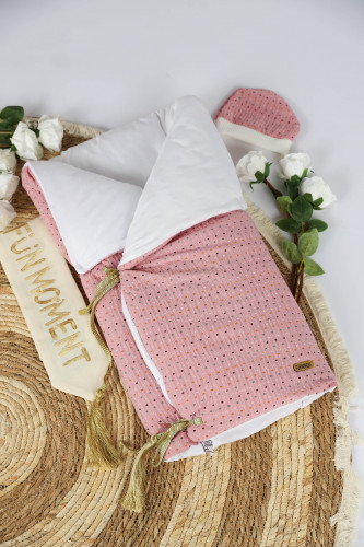 مدس مواليد حديثي الولادة بتصميم انيق-وردي