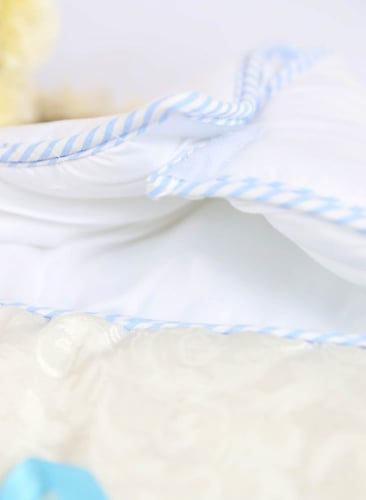 مدس مواليد لحديثي الولادة مع سحاب جانبي-لون سماوي