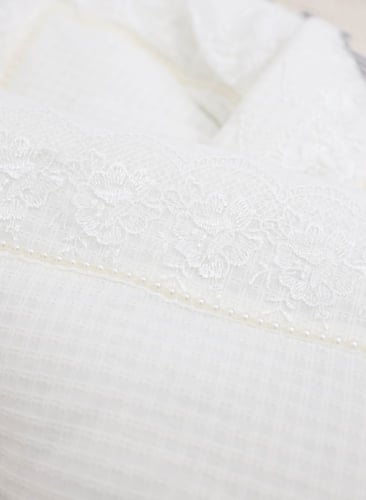 بطانية ومدس مواليد مع شريط مربوط