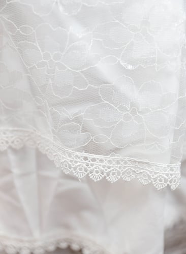 مهد مواليد (سلة موسى) ابيض + قاعدة خشبي