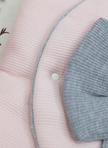 مدس مواليد مزين بفيونكة