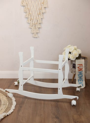 مهد مواليد (سلة موسى) ابيض + قاعدة ابيض