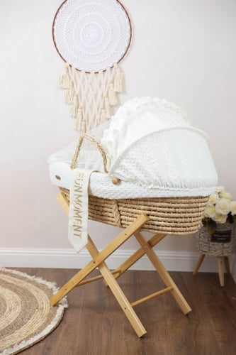 مهد مواليد (سلة موسى) لون سكري + قاعدة