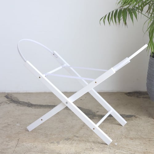 مهد مواليد (سلة موسى) لون ابيض + قاعدة