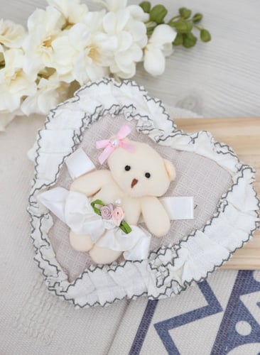 بطانية ومدس مواليد مع شريط مربوط