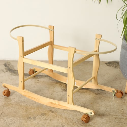 مهد مواليد (سلة موسى) لون وردي + قاعدة