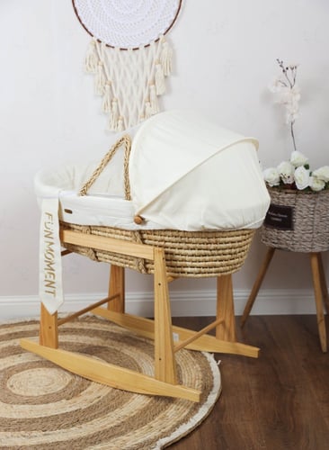 مهد مواليد (سلة موسى) + قاعدة لون خشبي