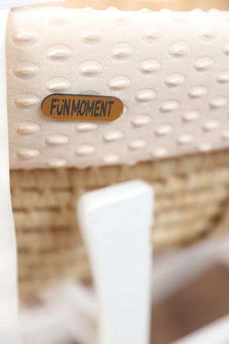 مهد مواليد (سلة موسى) لون بيج + قاعدة