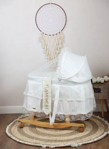 مهد مواليد (سلة موسى) ابيض + قاعدة خشبي