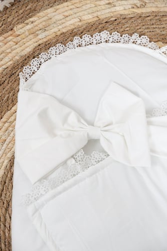 مدس مواليد حديثي الولادة بتصميم أنيق