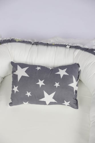 مفرش عش الطفل مع مخدة للاطفال بتصاميم متنوعة