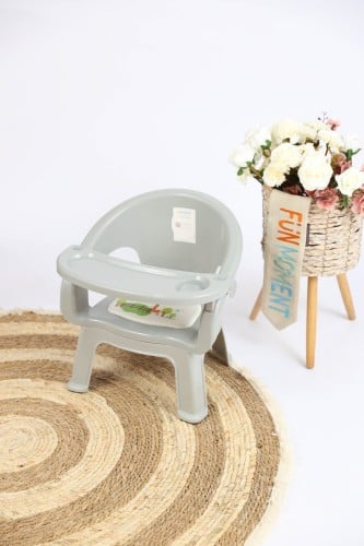 كرسي بلاستيك للأطفال مع حامل طعام مع مكان مخصص للأ...