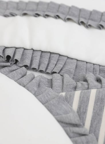 مدس مواليد مزين بفيونكة