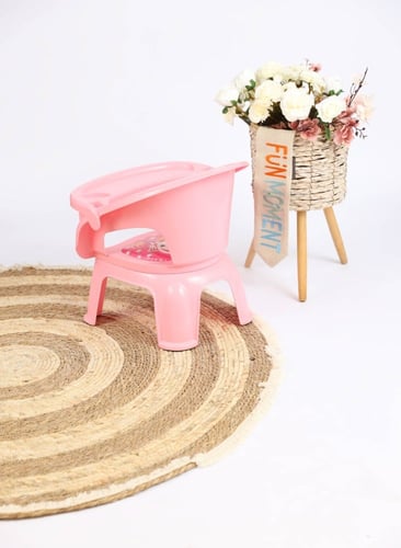 كرسي بلاستيك للأطفال مع حامل طعام مع مكان مخصص للأ...