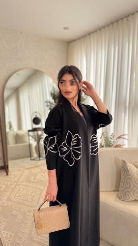 عبايه نجود تطريز ابيض