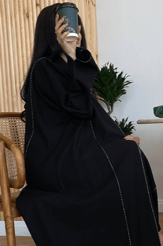 عباية بسمة الحمدان قصه كلوش كلفه كرستال من الامام...