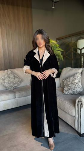 عبايه بليزر مخمل بدون بطانه