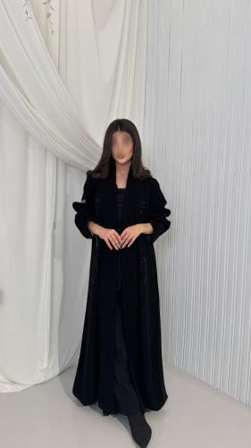 عباية لينا