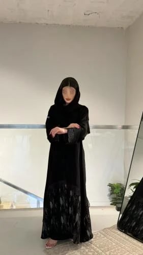 عباية جوري انترنت جاكار مطبوع بكلفة دانتيل – صيفية خفيفة