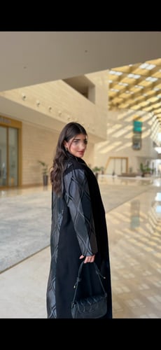 عبايه حور اوجنزا رصاصي