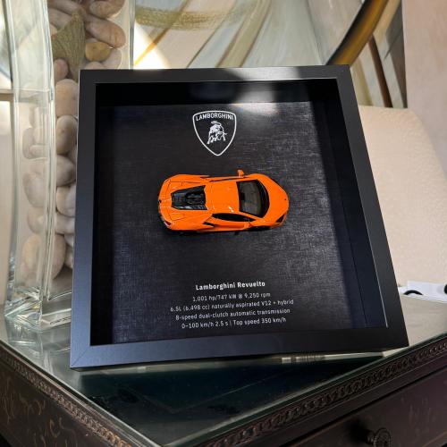 Lamborghini - Revuelto