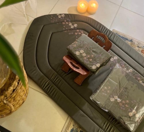 طقم الورود