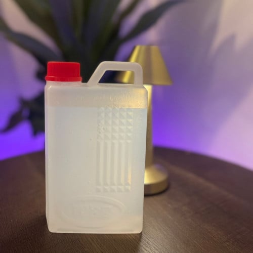 مخلوط ماء زمزم مع قليل من ماء الورد والزهر مقريء