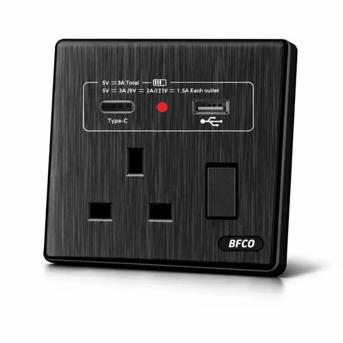 فيش 13 أمبير مع منفذ USB + Type-C بريشد ماركة بفكو