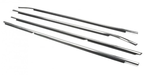 طقم مسطرة زجاج الابواب كروم تويوتا - كامري - اوريو...