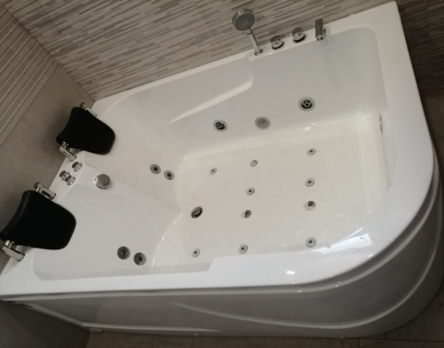 مغطس جاكوزي أبيض يمين 2 دينمو C-3085 مقاس 170×120