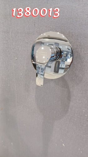 مسكة خلاط دش مخفي خط واحد كروم دائري مع الوجه