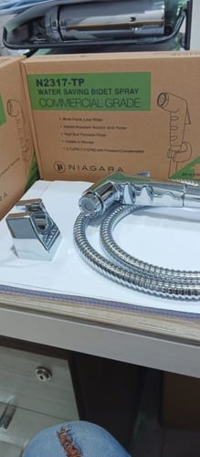 شطاف ضغط نياجرا N2317 كروم دائري مع لي وقاعدة تثبي...